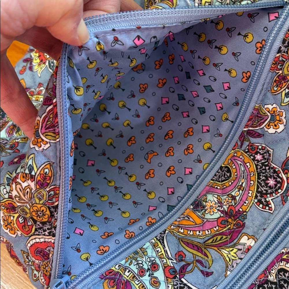 Vera Bradley Paisley Cotton Crossbody Bag - like new - Picture 6 of 12